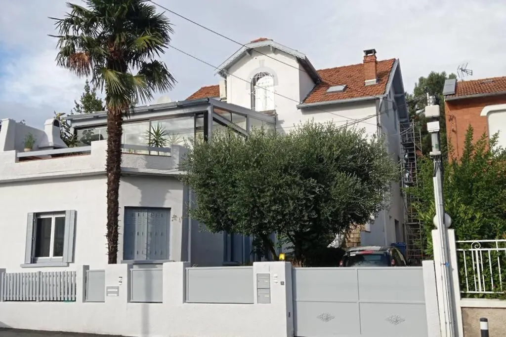 Apartment Appart Independant, 1 Lit Deux Personnes Et 1 Appoint Piscine Jardin Direct Gare Aeroport Et Jardin Toulouse